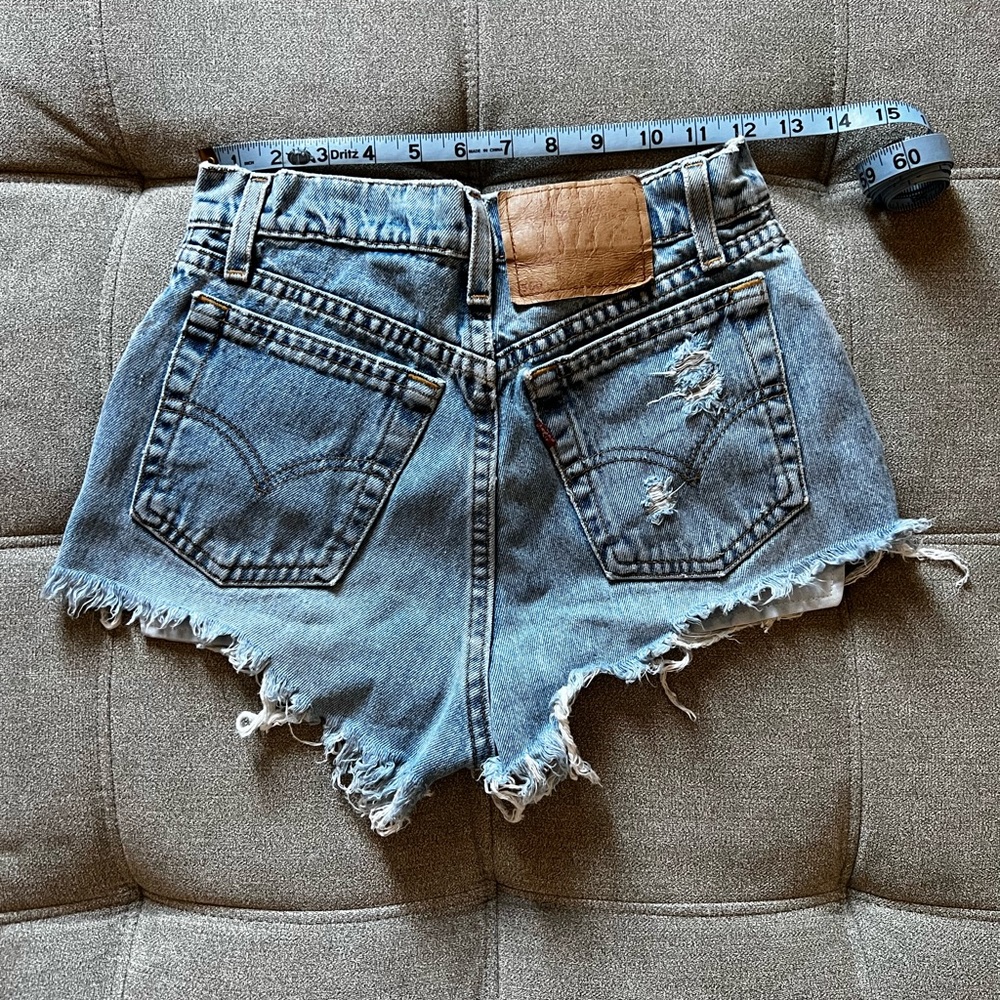 LEVI’S distressed denim shorts